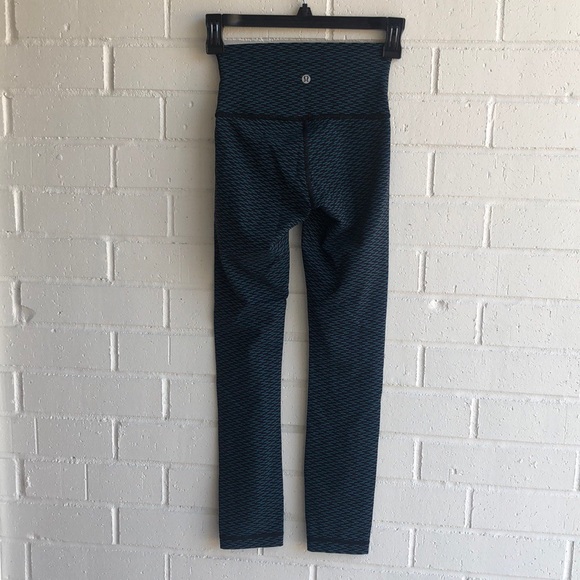 Lululemon Wunder Under Crop Leggings - Picture 4 of 6